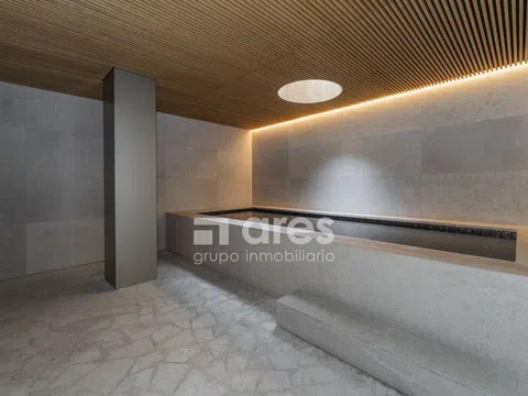 Flat in calle de Javier Ferrero - Photo 17