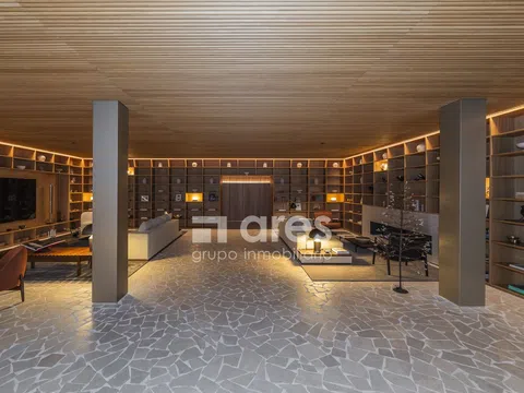 Flat in calle de Javier Ferrero - Photo 9