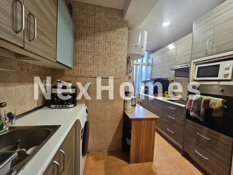 Flat in calle de Navalmoral de la Mata - Photo 14