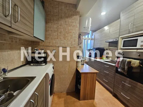 Flat in calle de Navalmoral de la Mata - Photo 15
