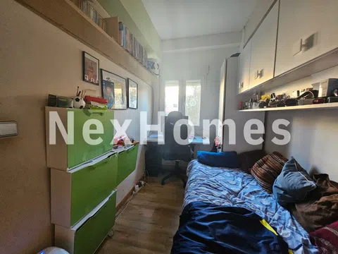 Flat in calle de Navalmoral de la Mata - Photo 5