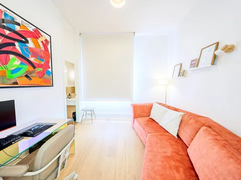 Flat in calle de Fuencarral - Photo 19