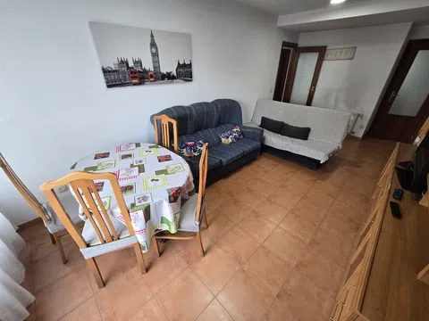 Flat in avenida de la Perla - Photo 4
