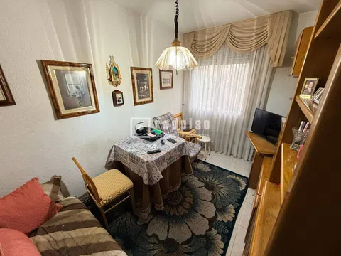 Flat in calle Sopetrán - Photo 9