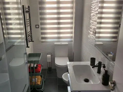 Flat in calle Esteban Collantes - Photo 13