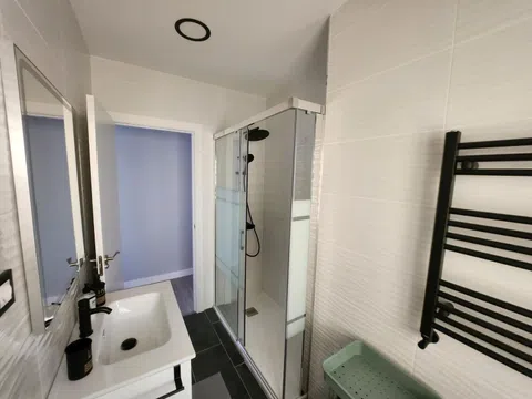 Flat in calle Esteban Collantes - Photo 14