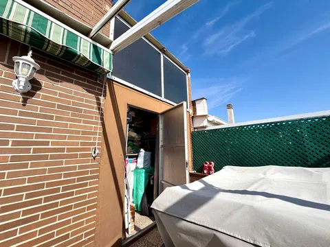 Penthouse in calle Ángel Ripoll - Photo 4