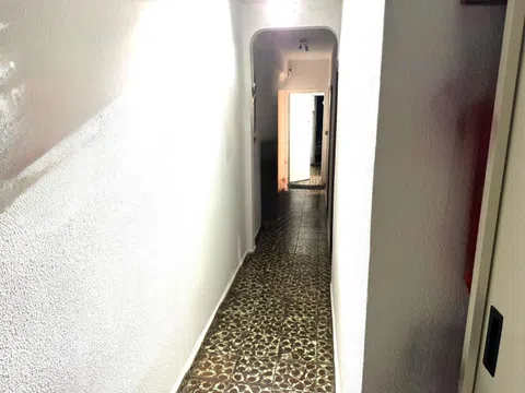 Flat in calle de Alejandro Morán - Photo 2