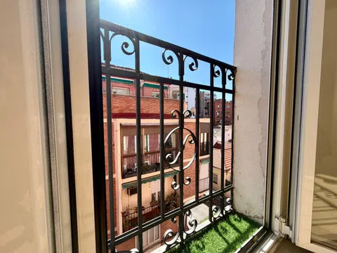 Flat in calle de Anastasio Aroca - Photo 18