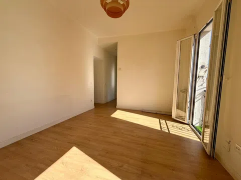 Flat in calle de Anastasio Aroca - Photo 5