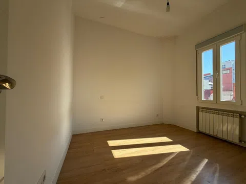 Flat in calle de Anastasio Aroca - Photo 9