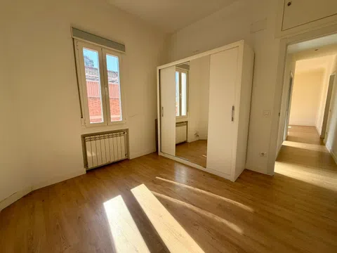 Flat in calle de Anastasio Aroca - Photo 10