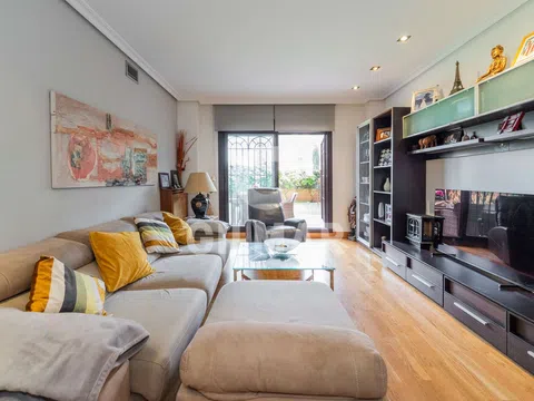 Duplex - Photo 6