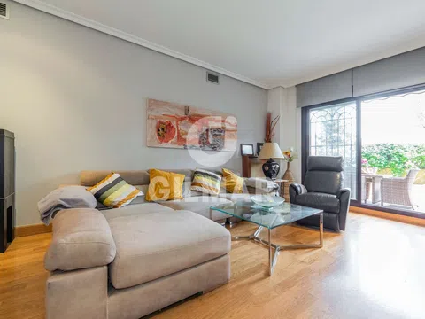 Duplex - Photo 7