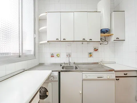 Flat in calle de Bretón de los Herreros - Photo 16