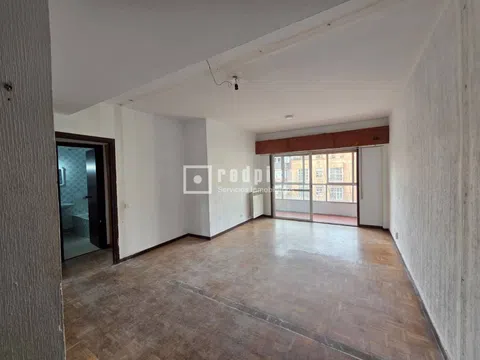 Flat - Photo 2