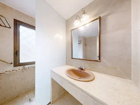 Flat in calle de Manuel del Valle - Photo 20