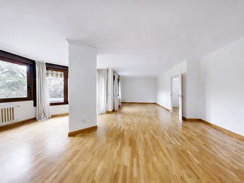 Flat in calle de Manuel del Valle - Photo 4