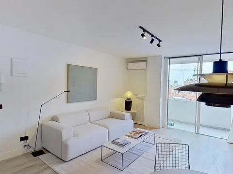 Flat in calle de la Infanta Mercedes - Photo 5