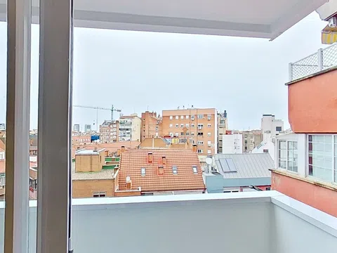 Flat in calle de la Infanta Mercedes - Photo 8