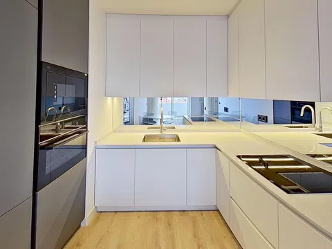Flat in calle de la Infanta Mercedes - Photo 10