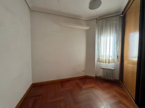 Flat in calle de Arturo Soria - Photo 16