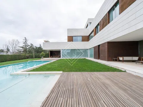 Detached house - Photo 4
