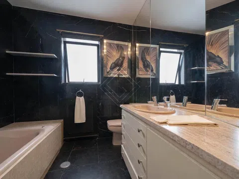 Penthouse - Photo 16