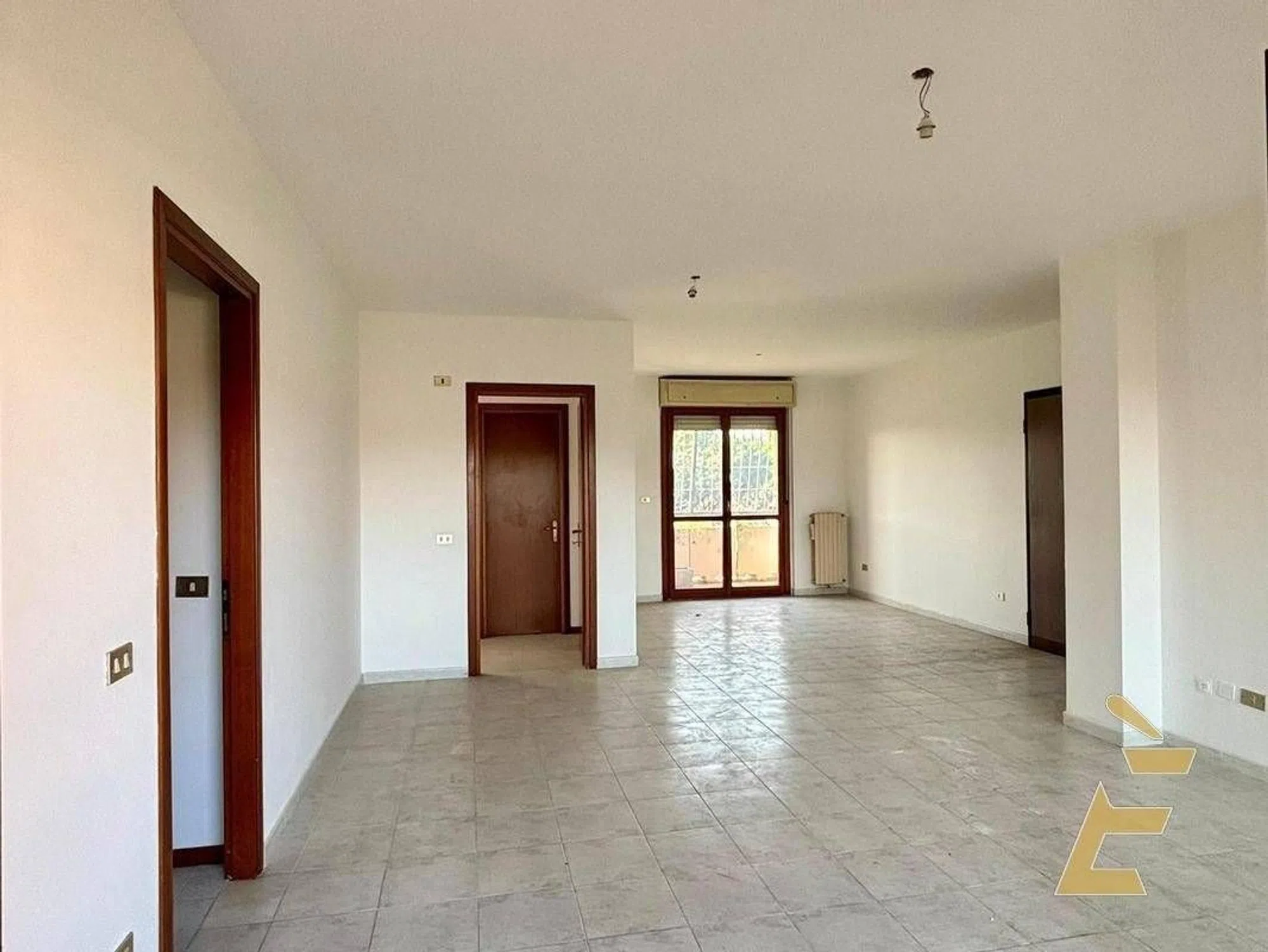 Appartamento su due piani in via Vincenzo Petra s.n.c. - Photo 3