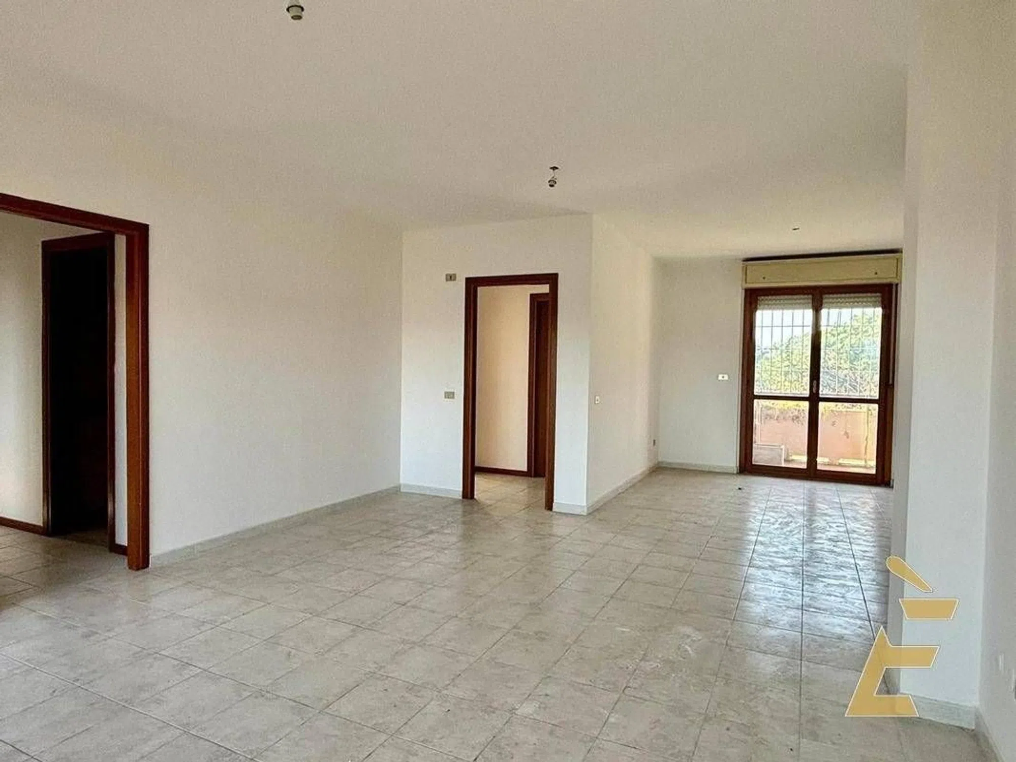 Appartamento su due piani in via Vincenzo Petra s.n.c. - Photo 4