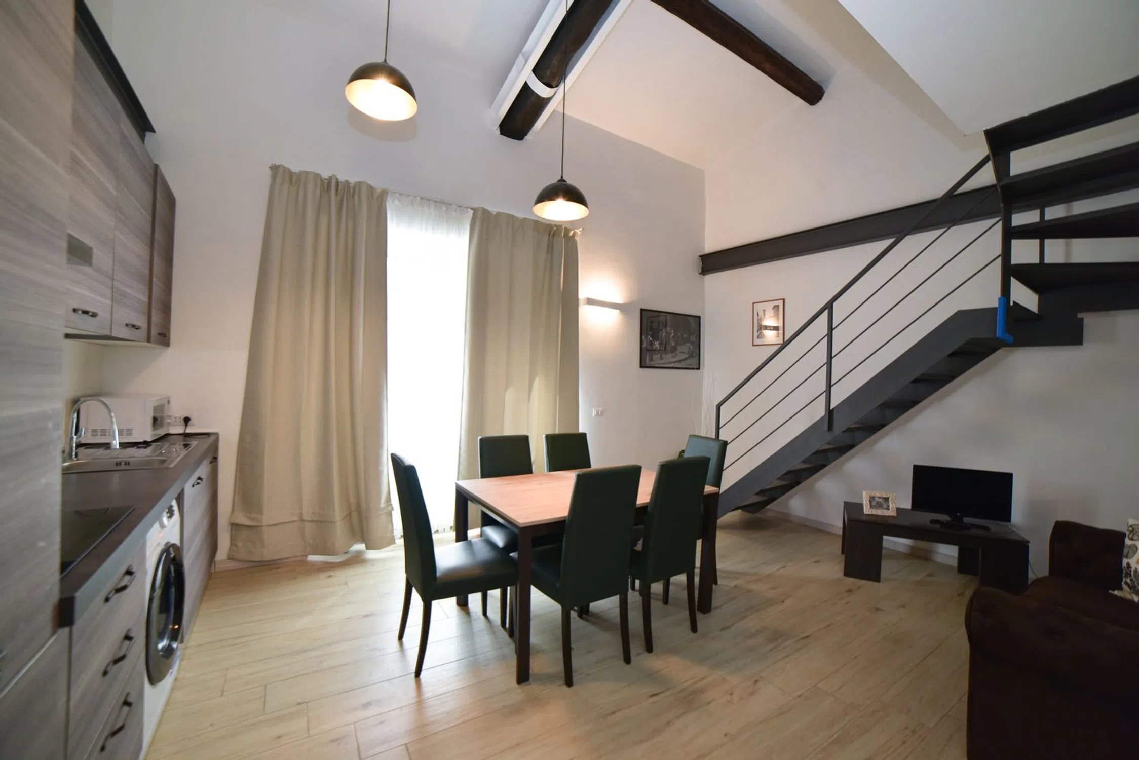 Appartamento su due piani in via delle Ruote, 55 - Photo 3