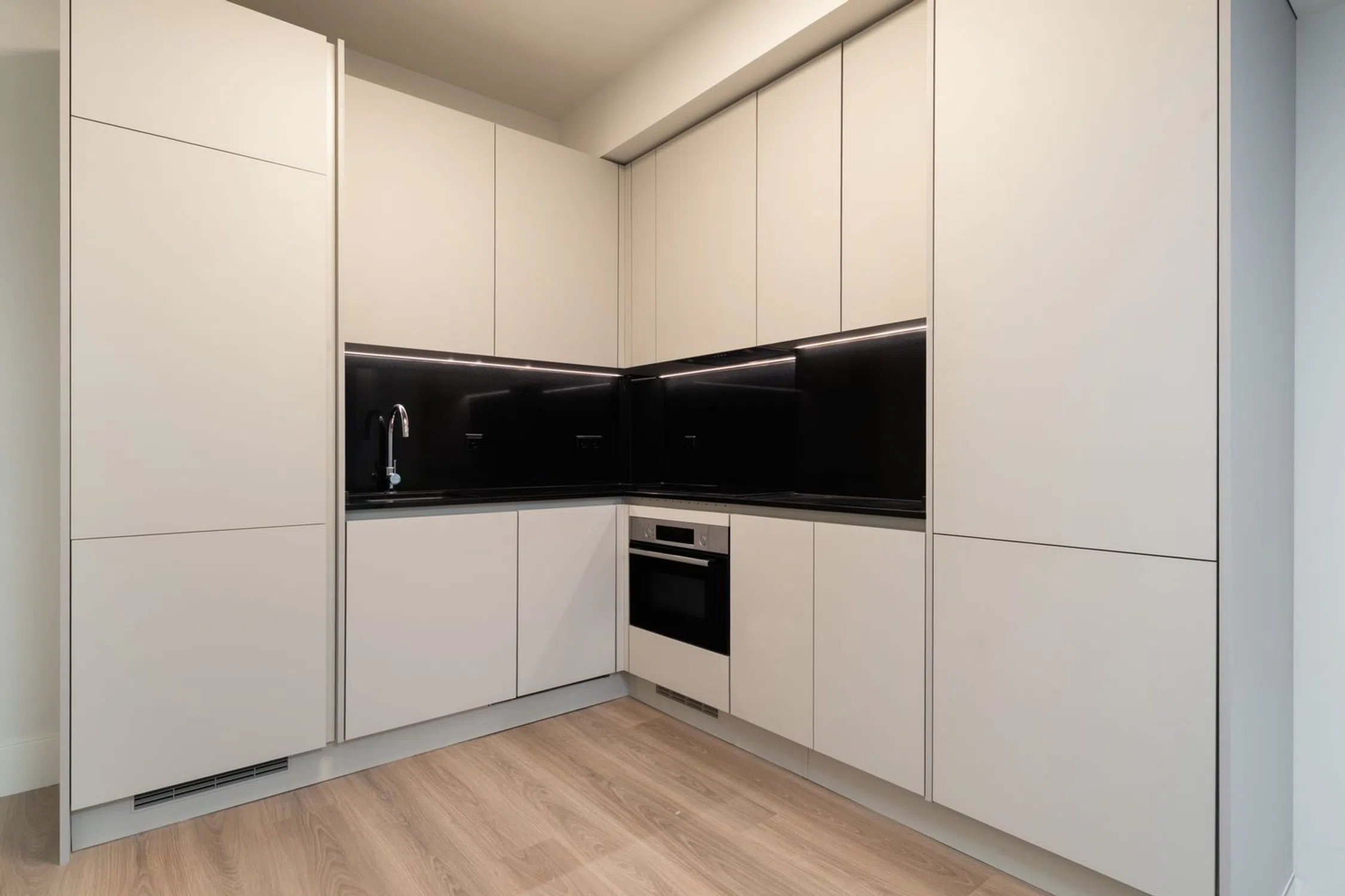 Apartamento em Avenida Elias Garcia, 134 - Photo 2