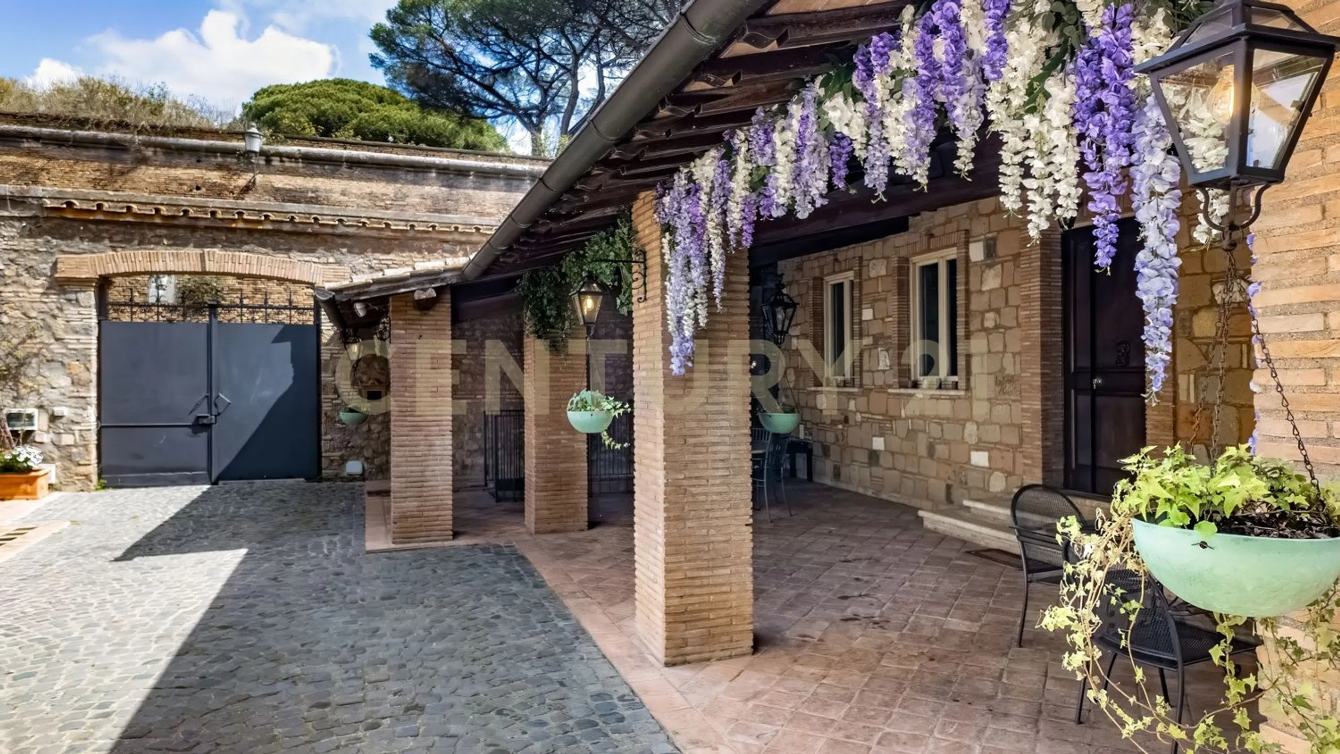 Villa in viale delle Mura Aurelie, 1