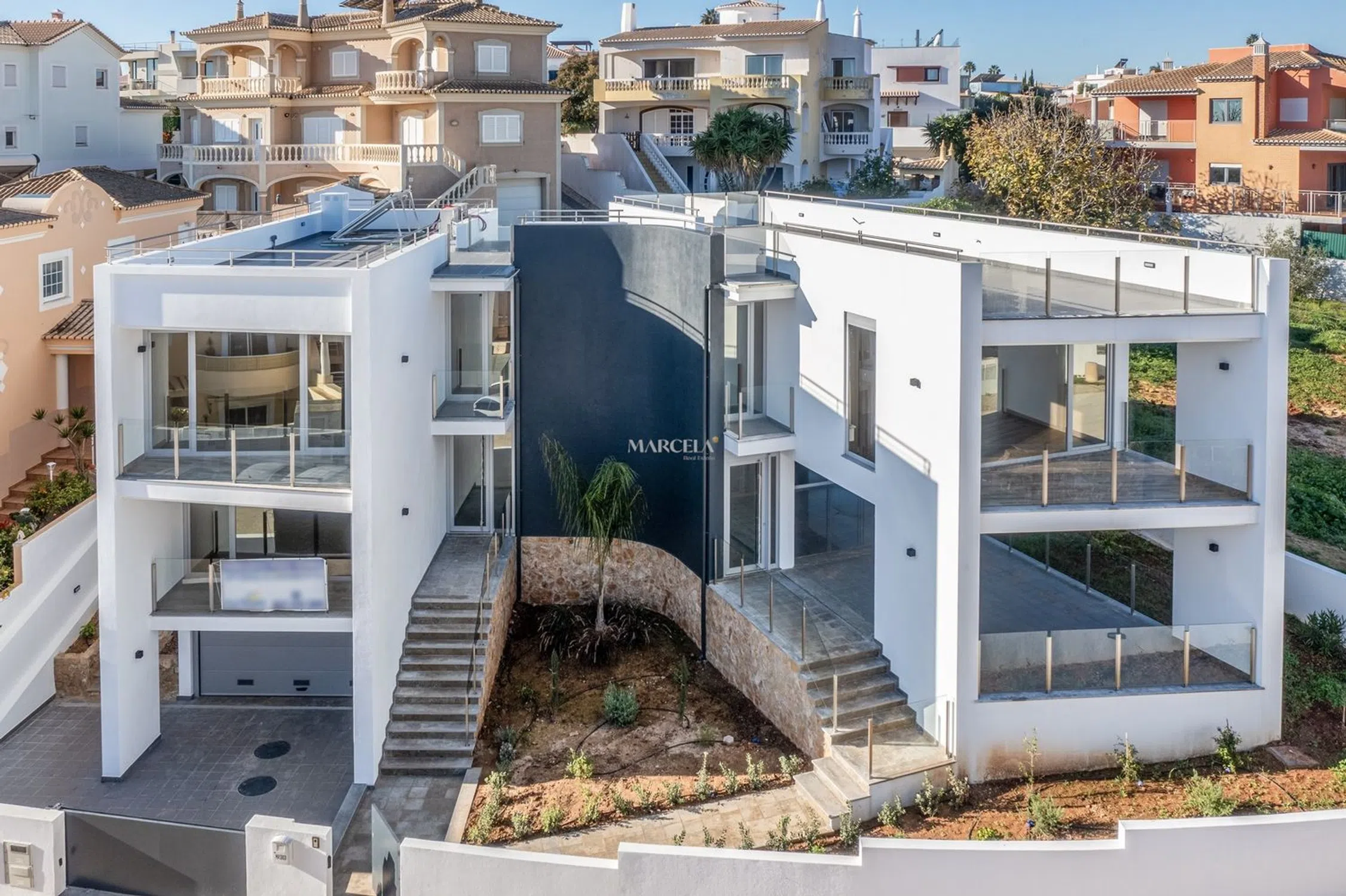 Moradia - Photo 1
