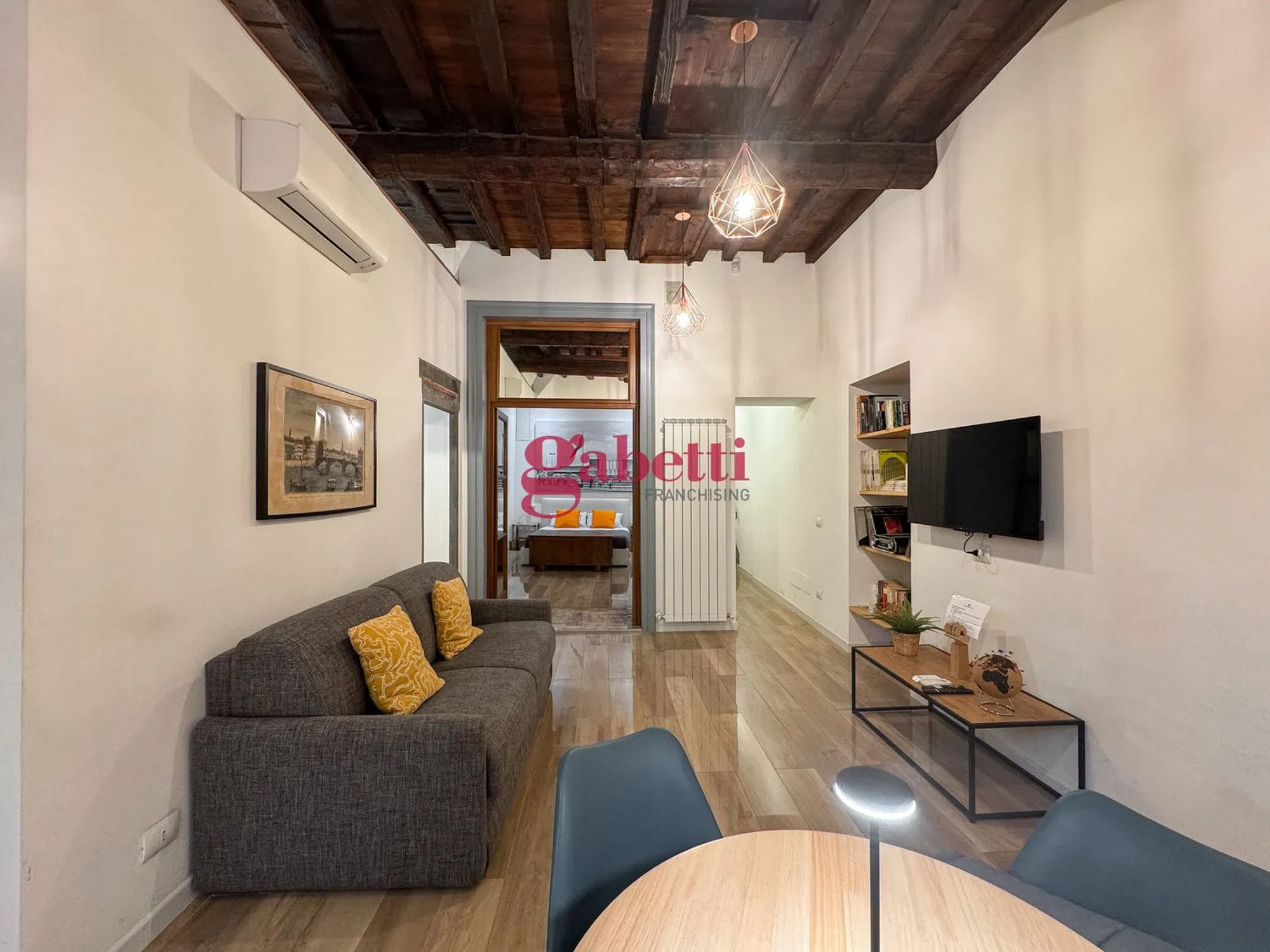 Bilocale in via della Scala - Photo 2
