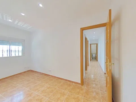 Flat - Photo 2