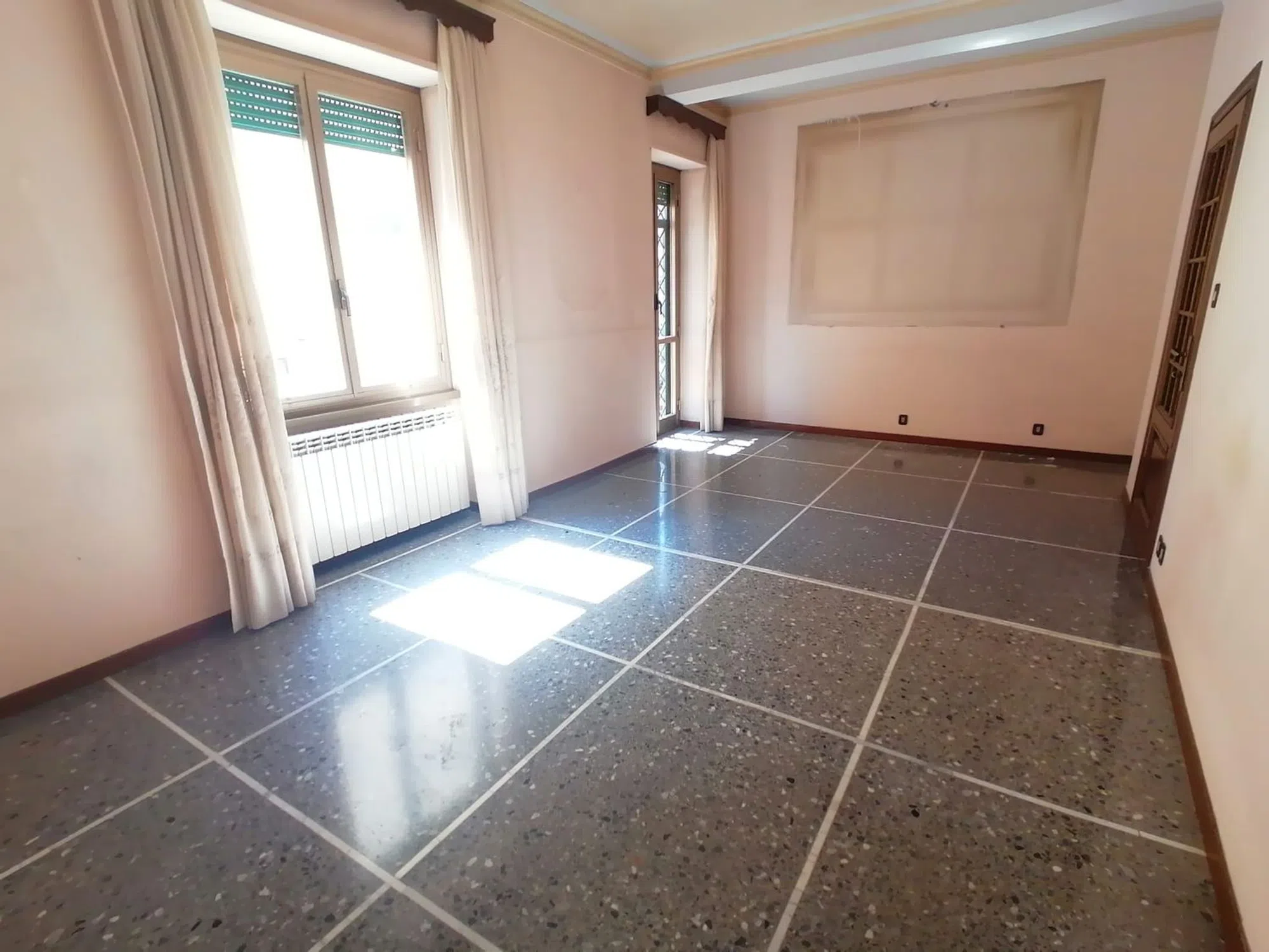 Trilocale in piazza Irnerio s.n.c. - Photo 4
