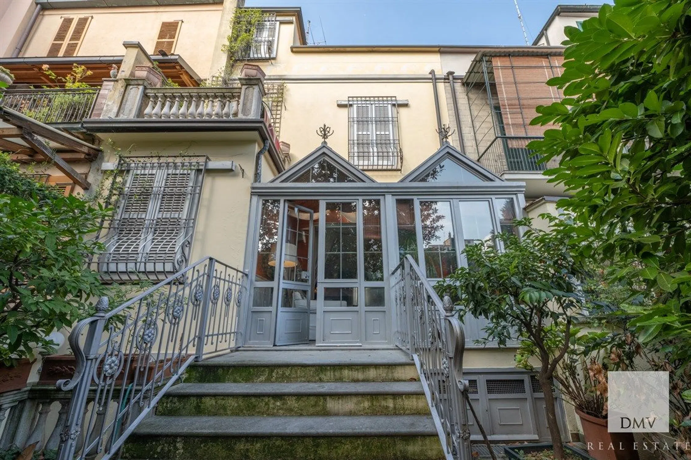 Villa in via Accademia, 36 - Photo 1