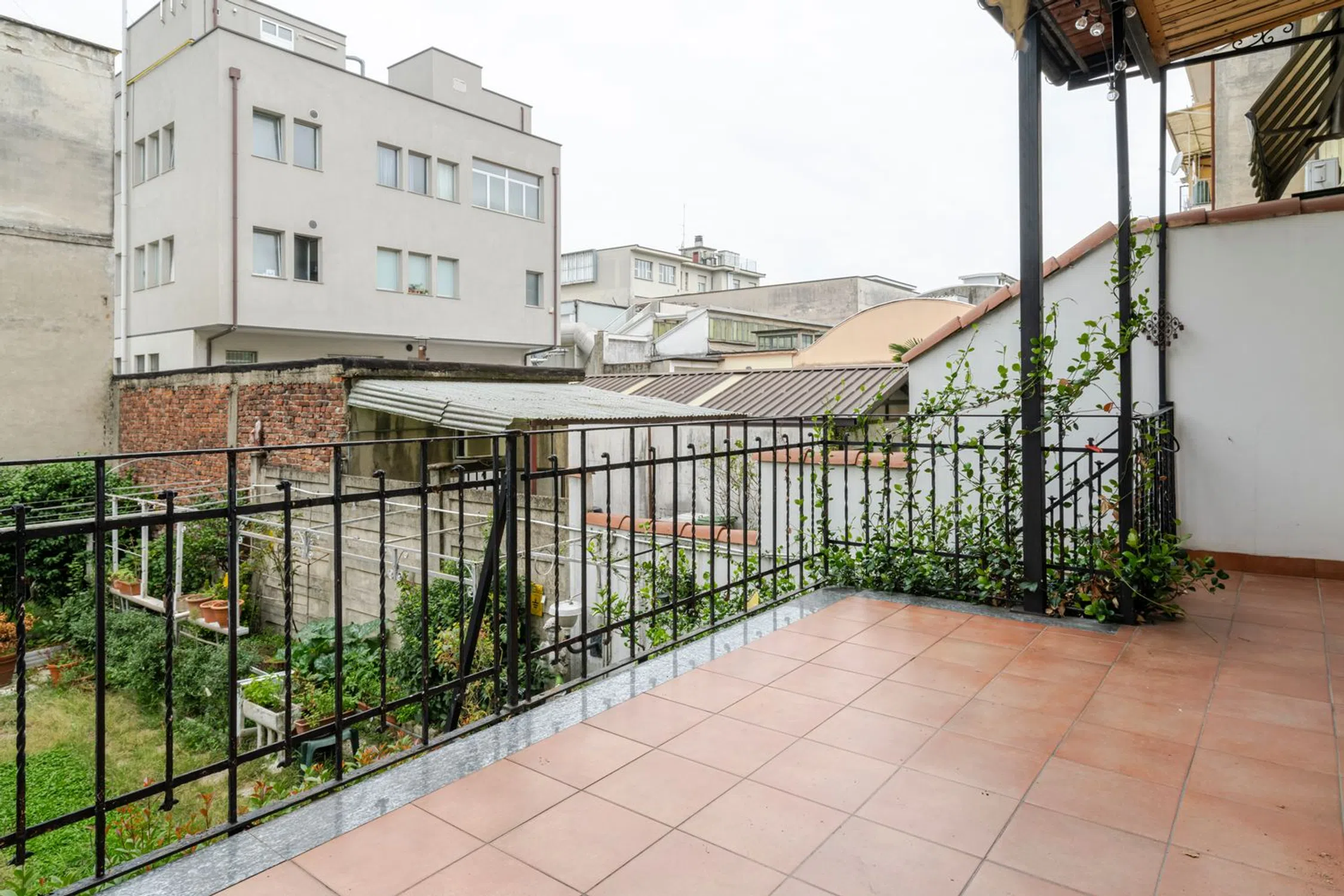 Appartamento su due piani in via Privata Gadames s.n.c. - Photo 17