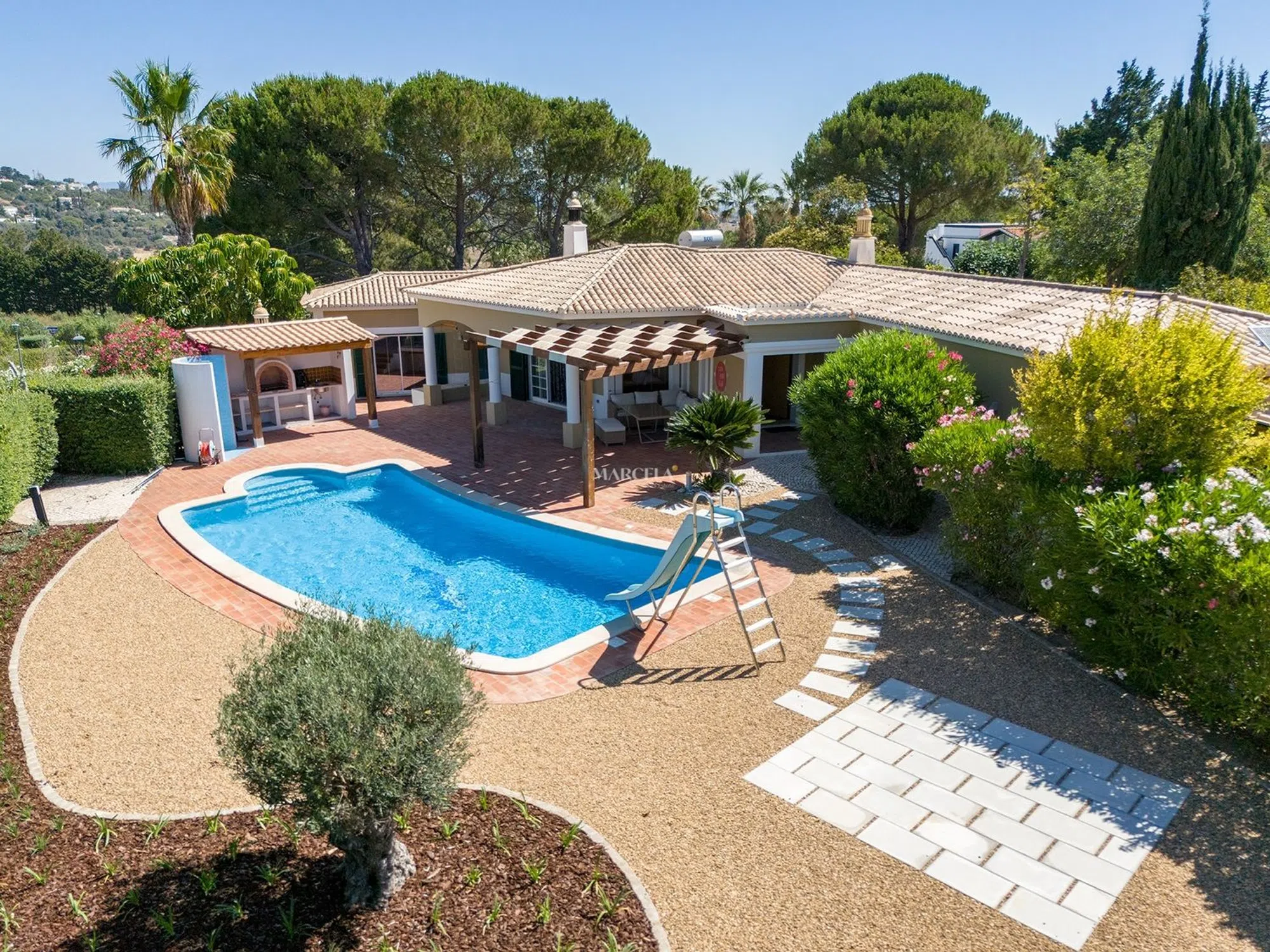 Moradia - Photo 2