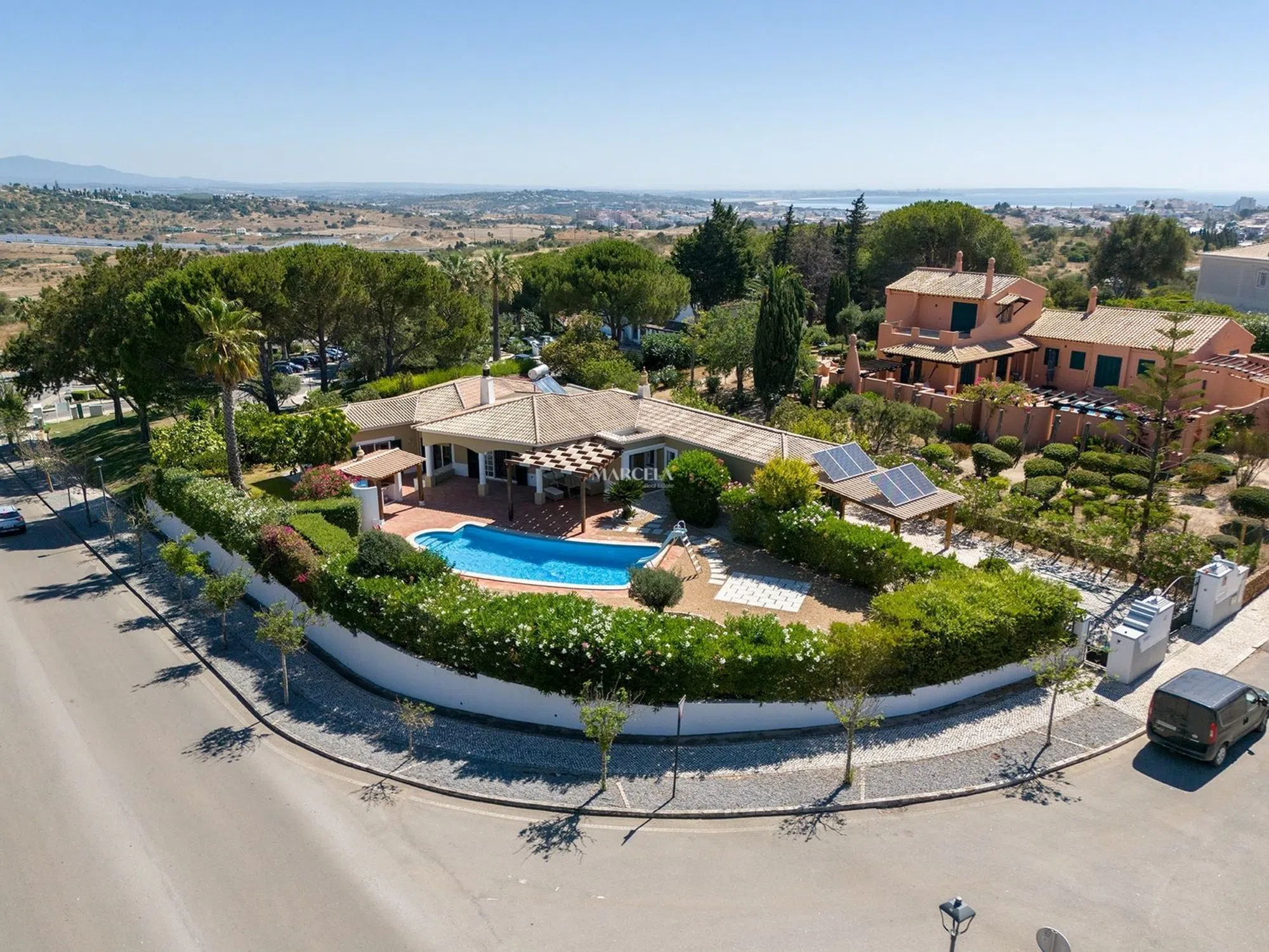 Moradia - Photo 3