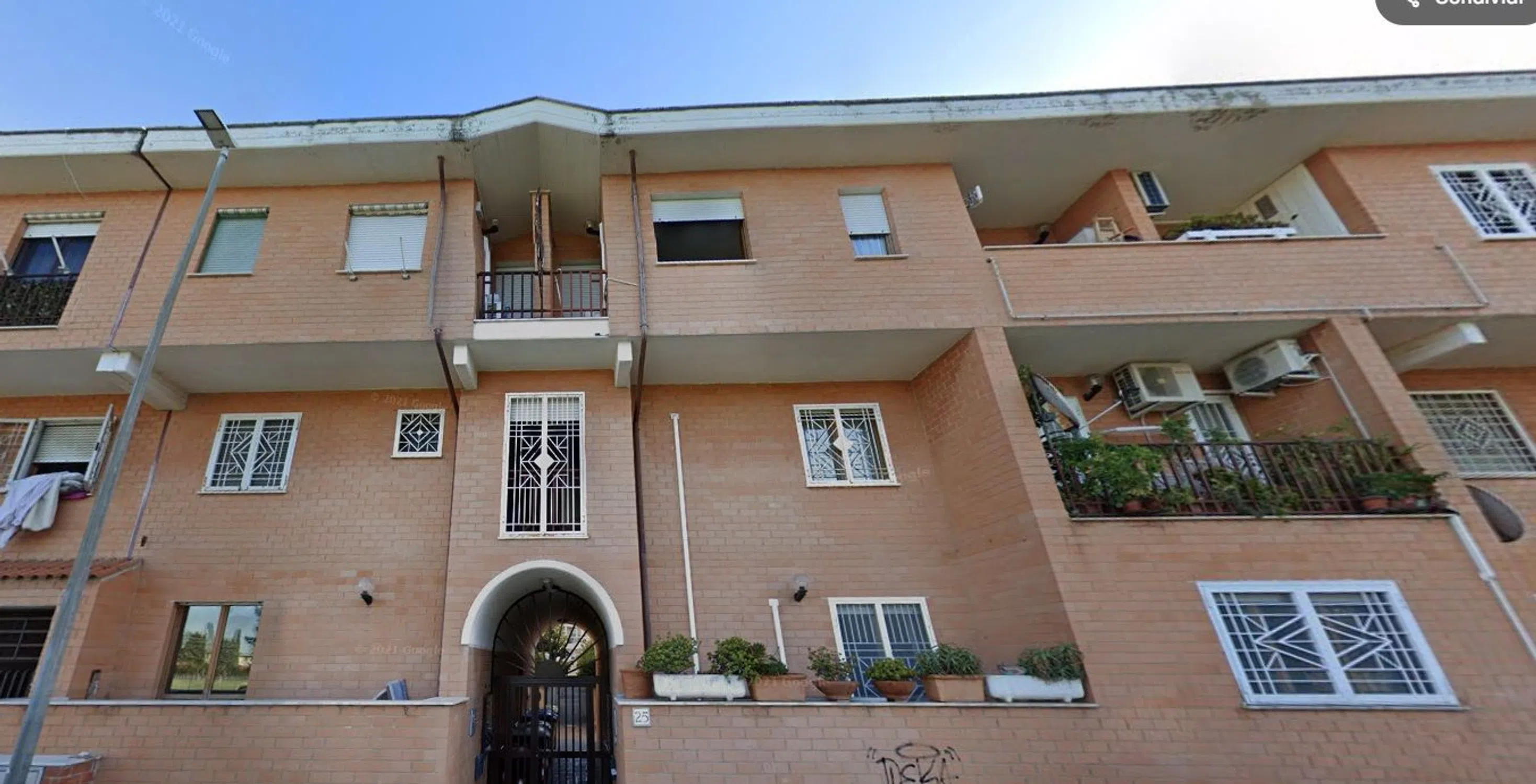 Appartamento su due piani in via Arturo Viligiardi, 25