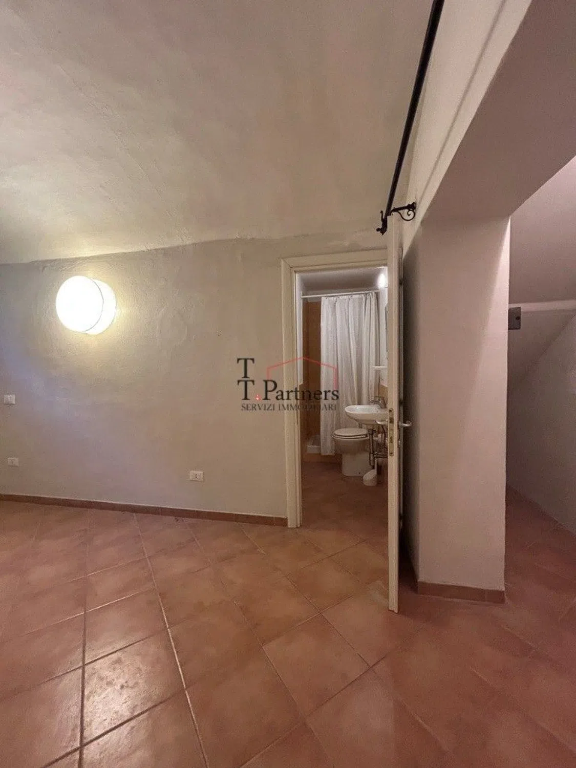 Monolocale in piazza Massimo D'Azeglio s.n.c. - Photo 2