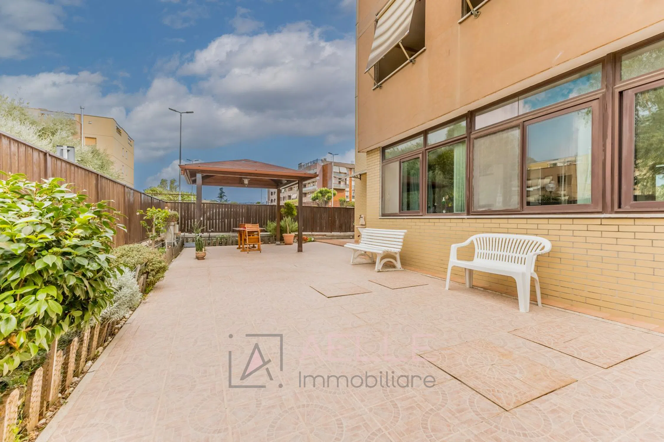 Trilocale in viale Alfredo Ottaviani s.n.c. - Photo 2