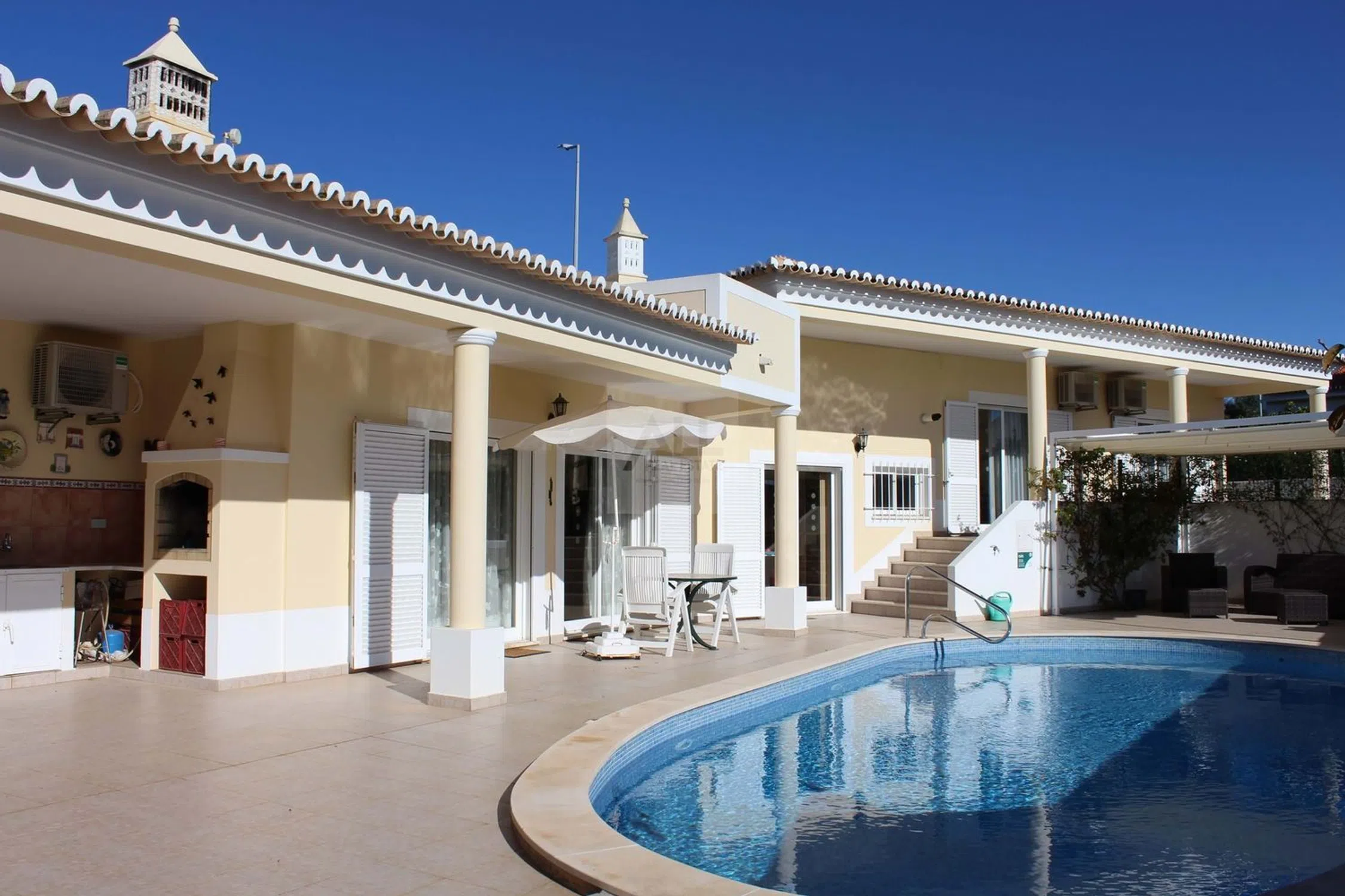 Moradia - Photo 2