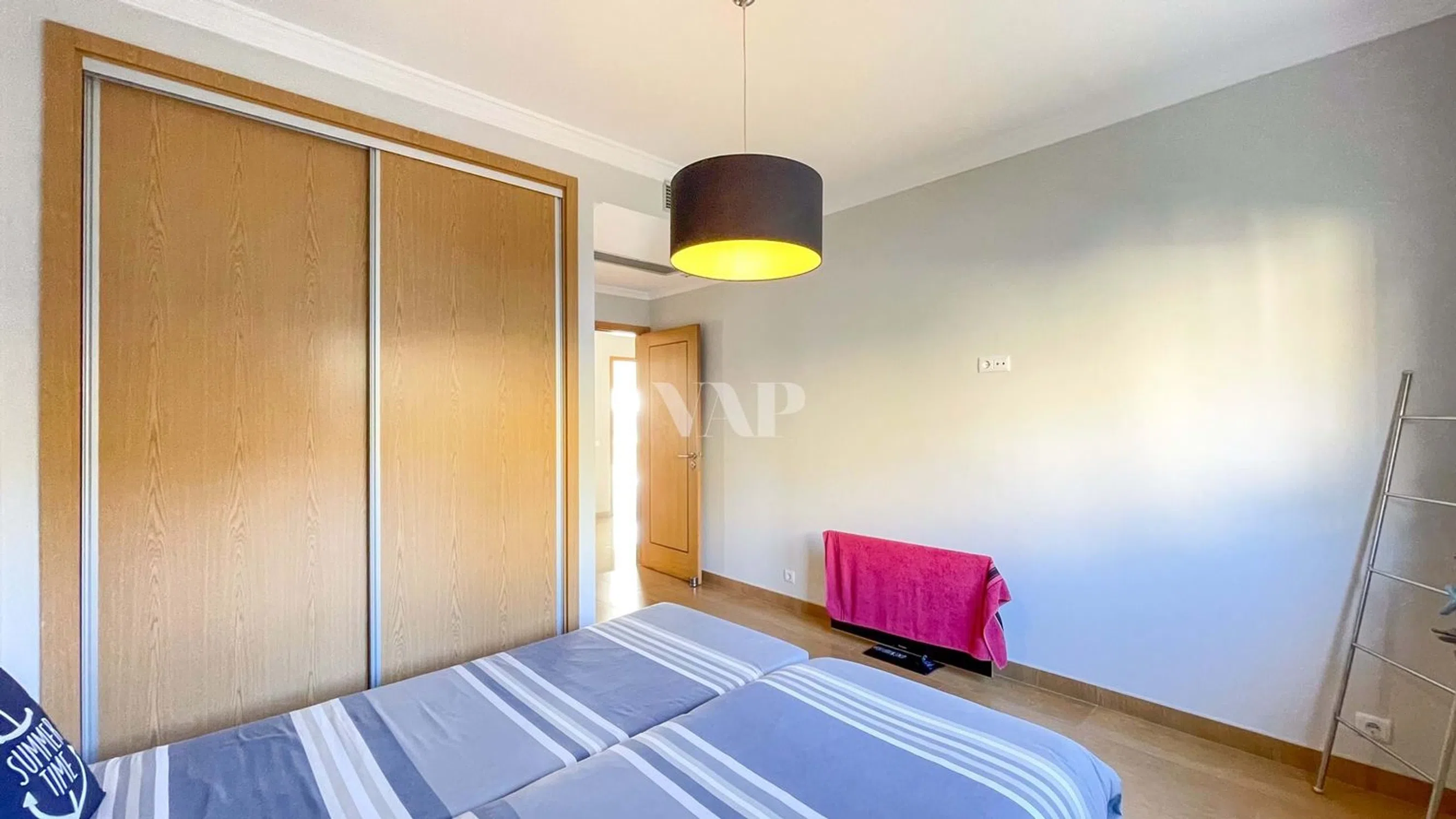 Moradia - Photo 16