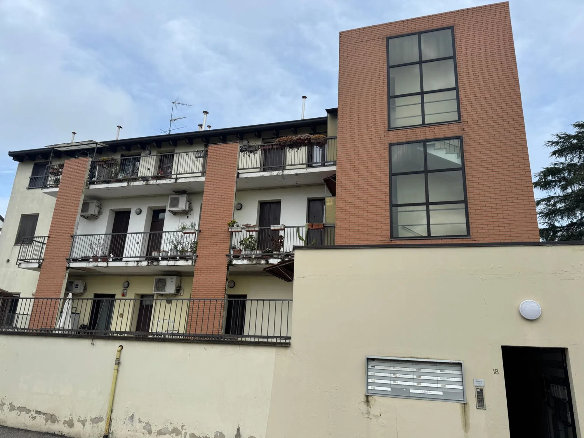 Appartamento su due piani in via Frosinone, 18 - Photo 2
