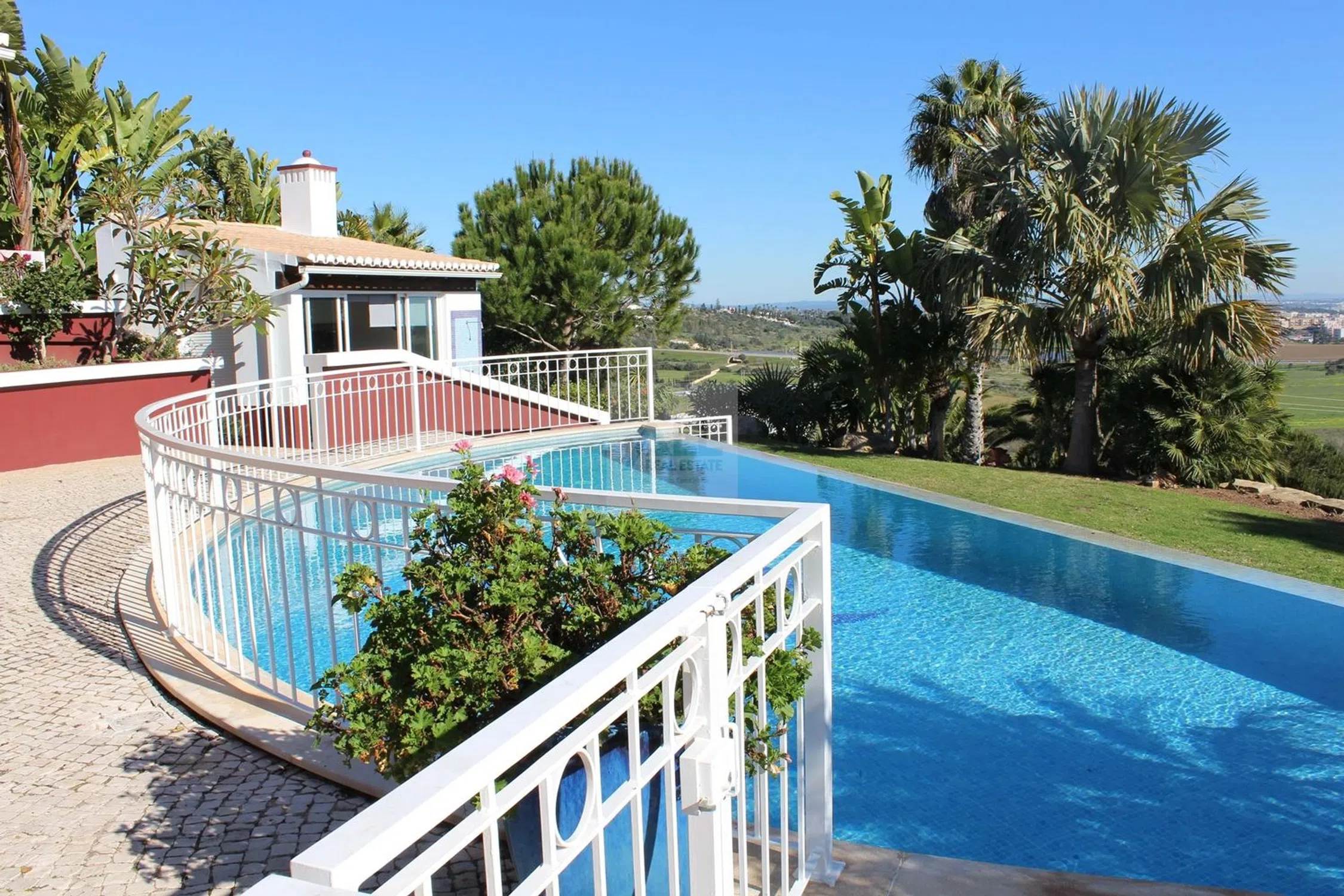 Moradia - Photo 3
