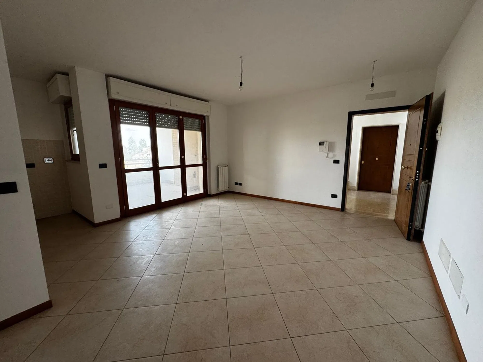 Appartamento su due piani in via Daniele Badiali s.n.c. - Photo 2