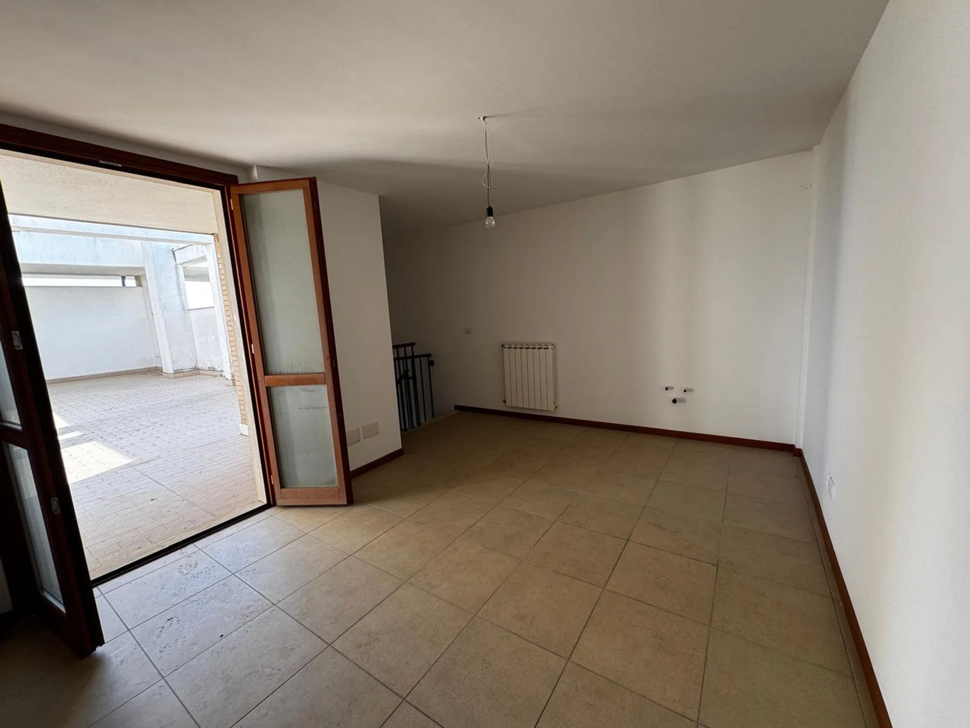 Appartamento su due piani in via Daniele Badiali s.n.c. - Photo 3